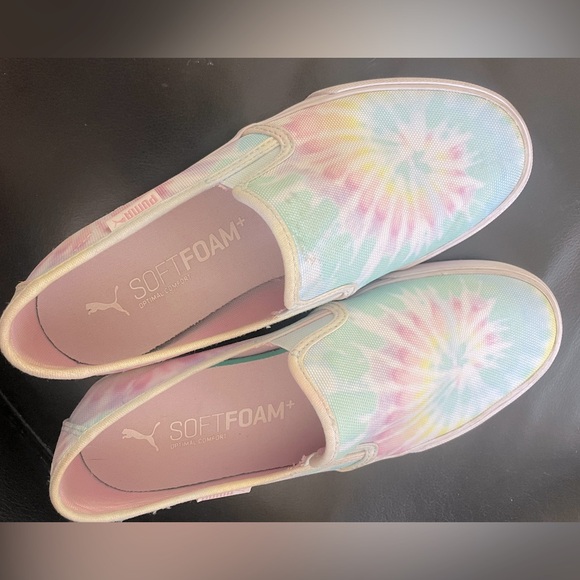 Puma Bari Slip On SoftFoam Tie Dye Canvas Sneaker Shoes - Picture 3 of 9